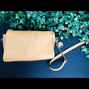 ✨STEVE MADDEN ADJUSTABLE PURSE✨